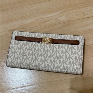 Michael Kors wallet